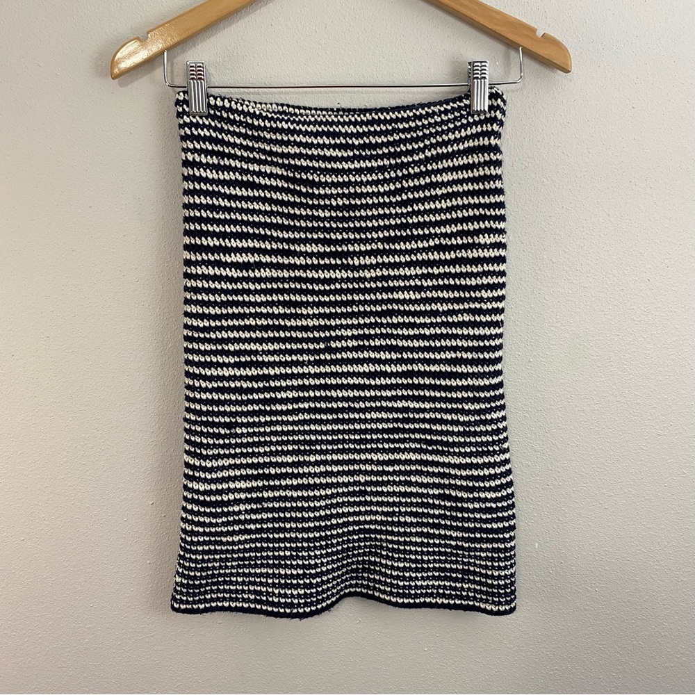 Theory Knit Navy Blue and White Skirt Womens Size P US 00-0